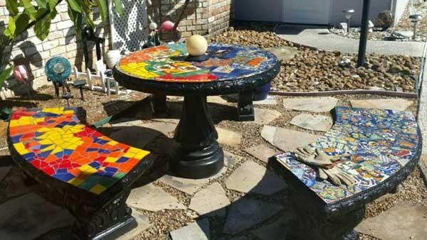 Mosaic tile deals outdoor coffee table